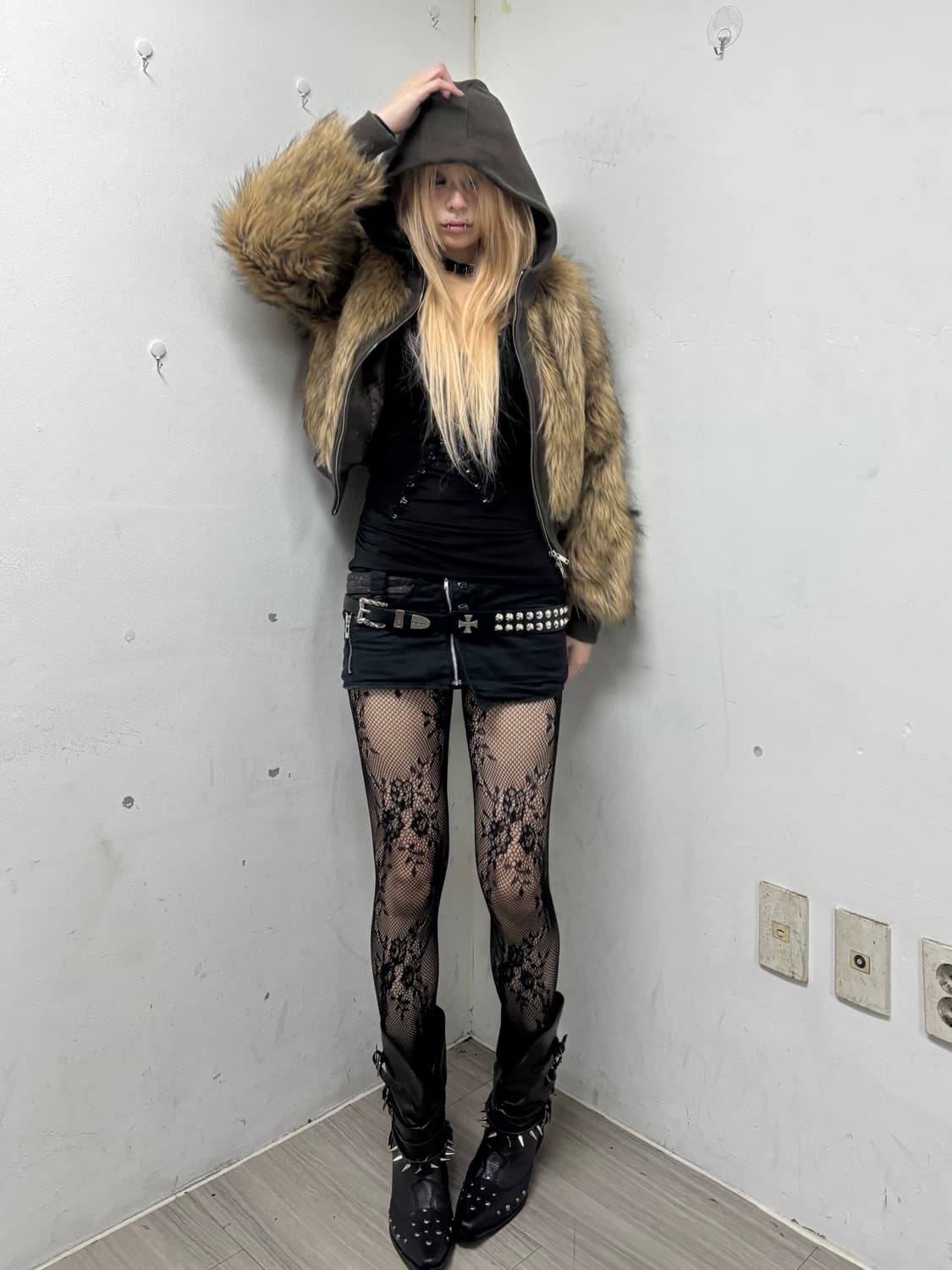 [NACHE]24FW Hoodie Crop Fur Jacket Khaki 상품이미지3