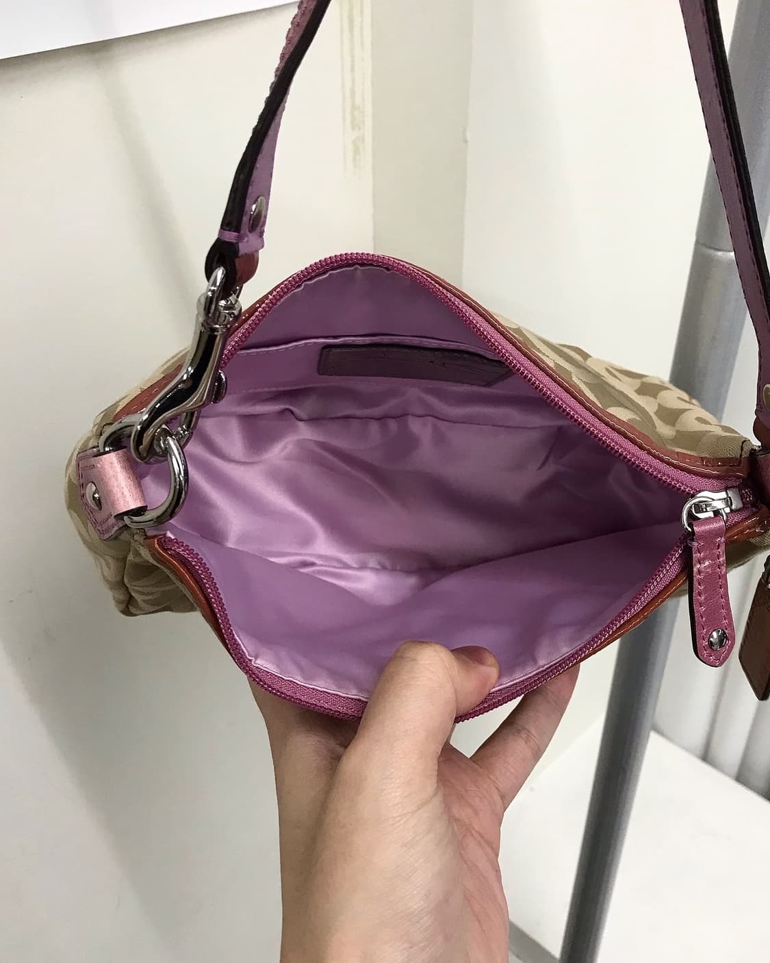 코치 미니 숄더백 상품이미지6