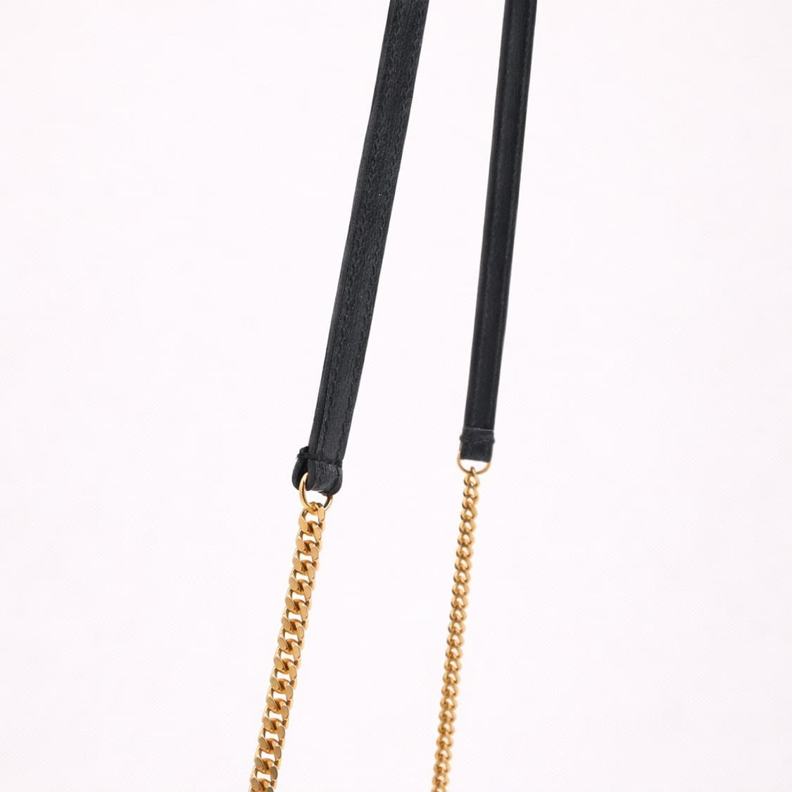 [S급] 생로랑 & 골드 메탈 모노그램 스트랩 휴대폰 홀더 판매합니다!! 상품이미지3