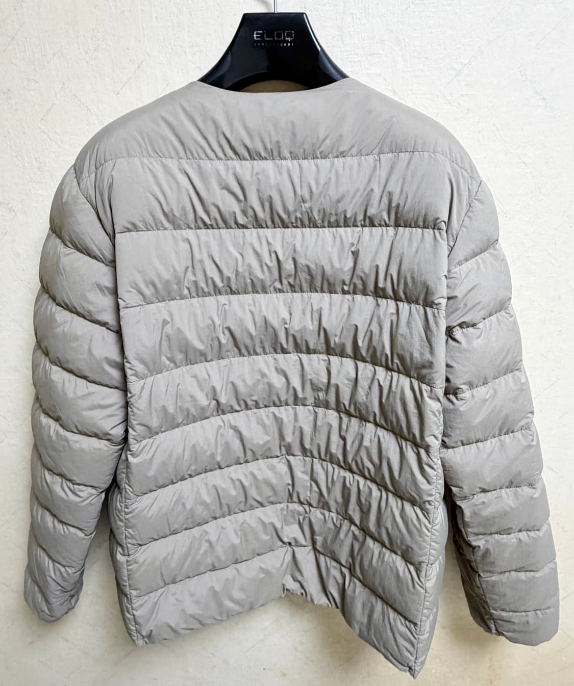 스노우피크 에어리 라운드넥 경량 다운 자켓 tan gray 상품이미지3