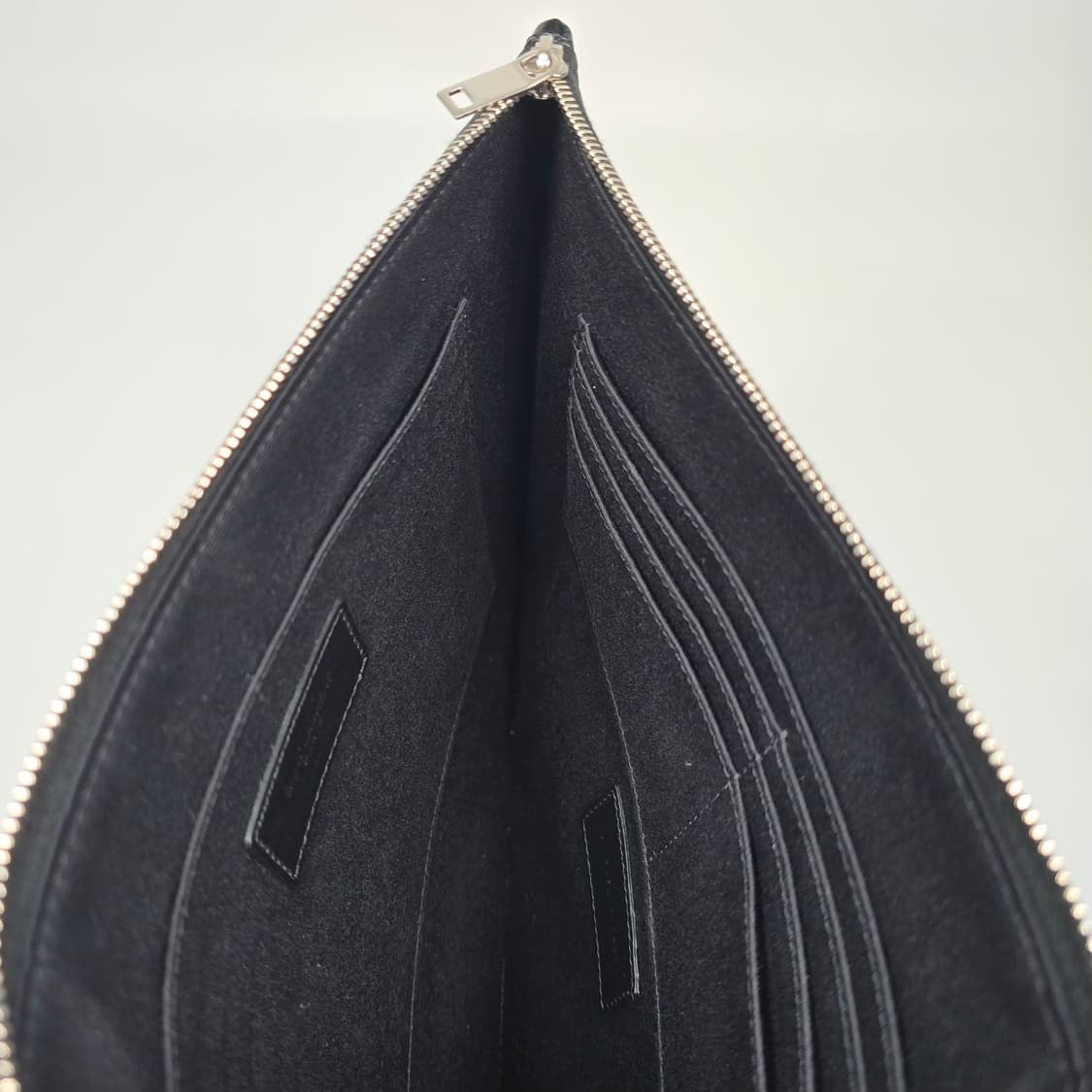 생로랑 크로커다일 캐서린 타블렛 클러치백 상품이미지8