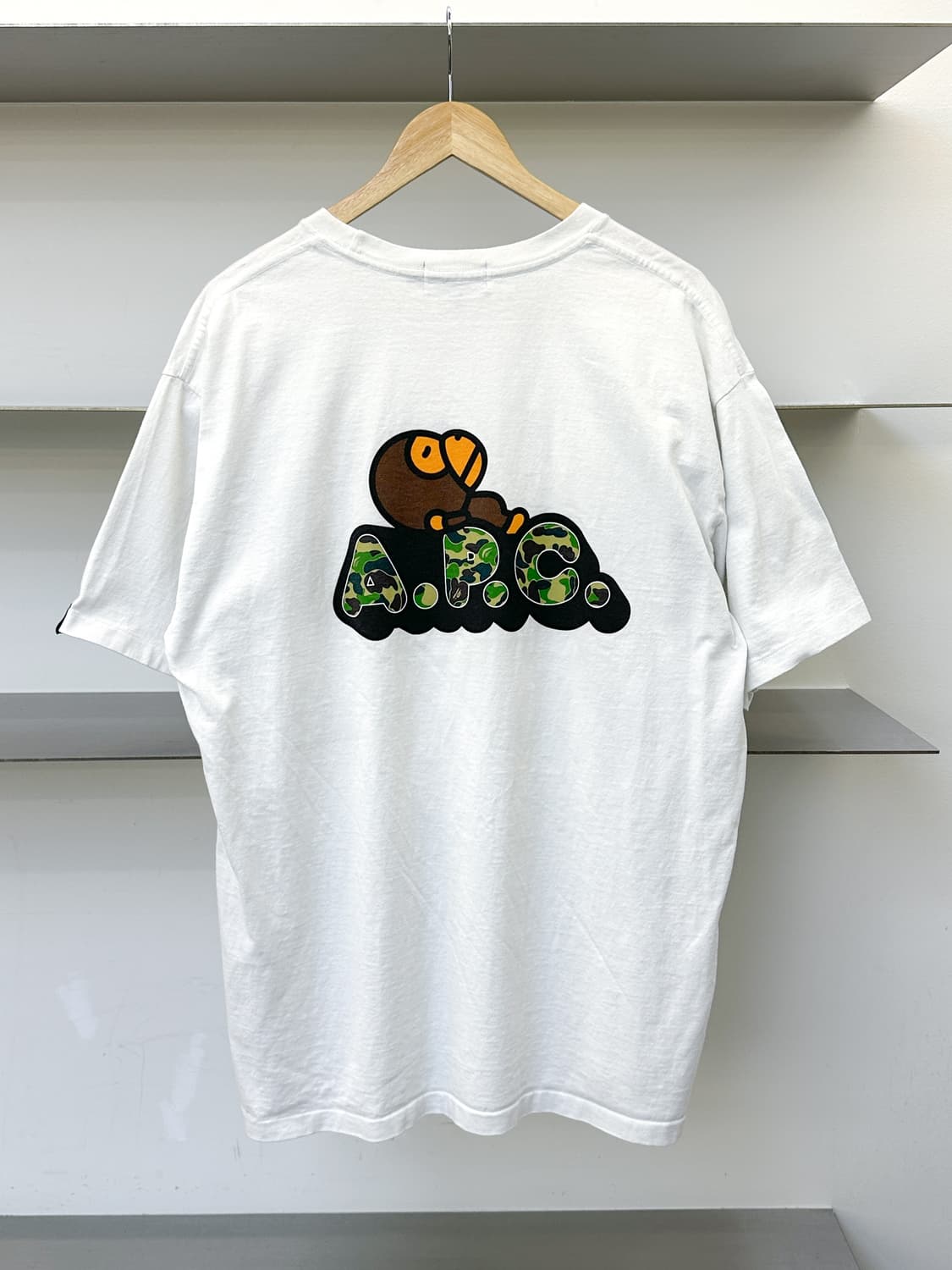 베이프 X 아페쎄 22fw 마일로 온 APC 와이드 티셔츠 상품이미지1