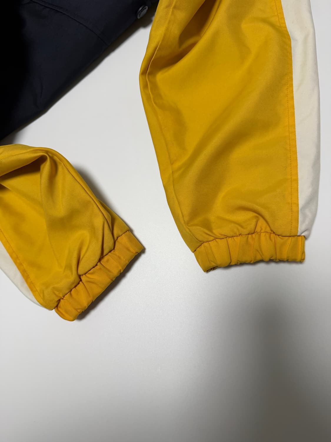 엘레쎄 올드스쿨 바람막이 상품이미지4