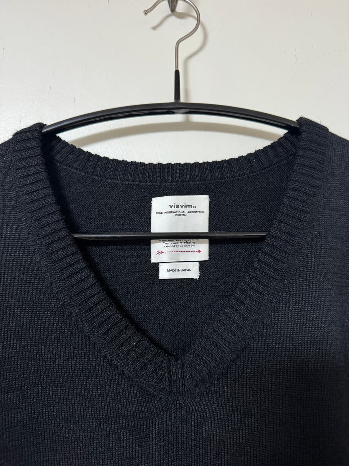 [3] 비즈빔 앰퓰러스 브이넥 니트 블랙 상품이미지3