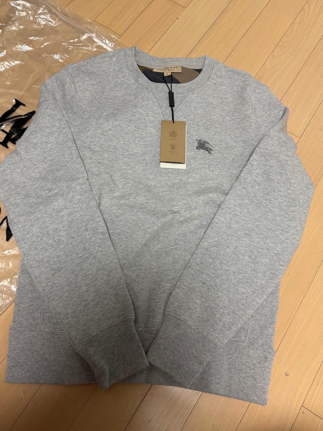 (새상품) 버버리 맨투맨 상품이미지1