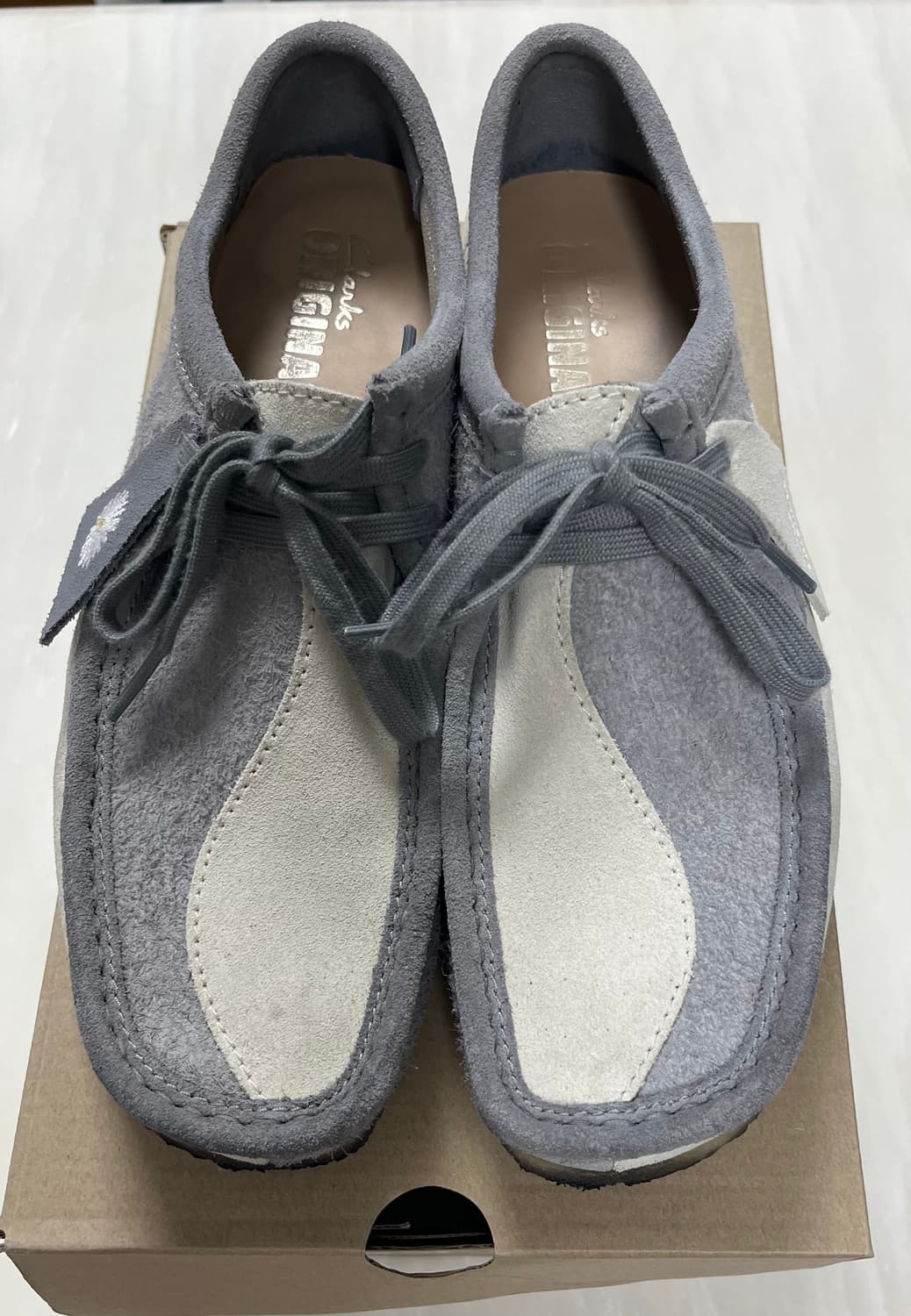 클락스 왈라비 배색 (그레이 /아이보리) 275 사이즈 상품이미지1