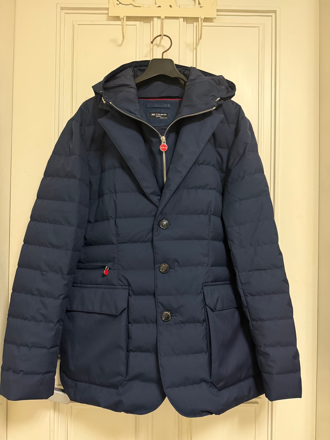 키톤 퀼팅 패딩 재킷 네이비 52사이즈 판매합니다 상품이미지1