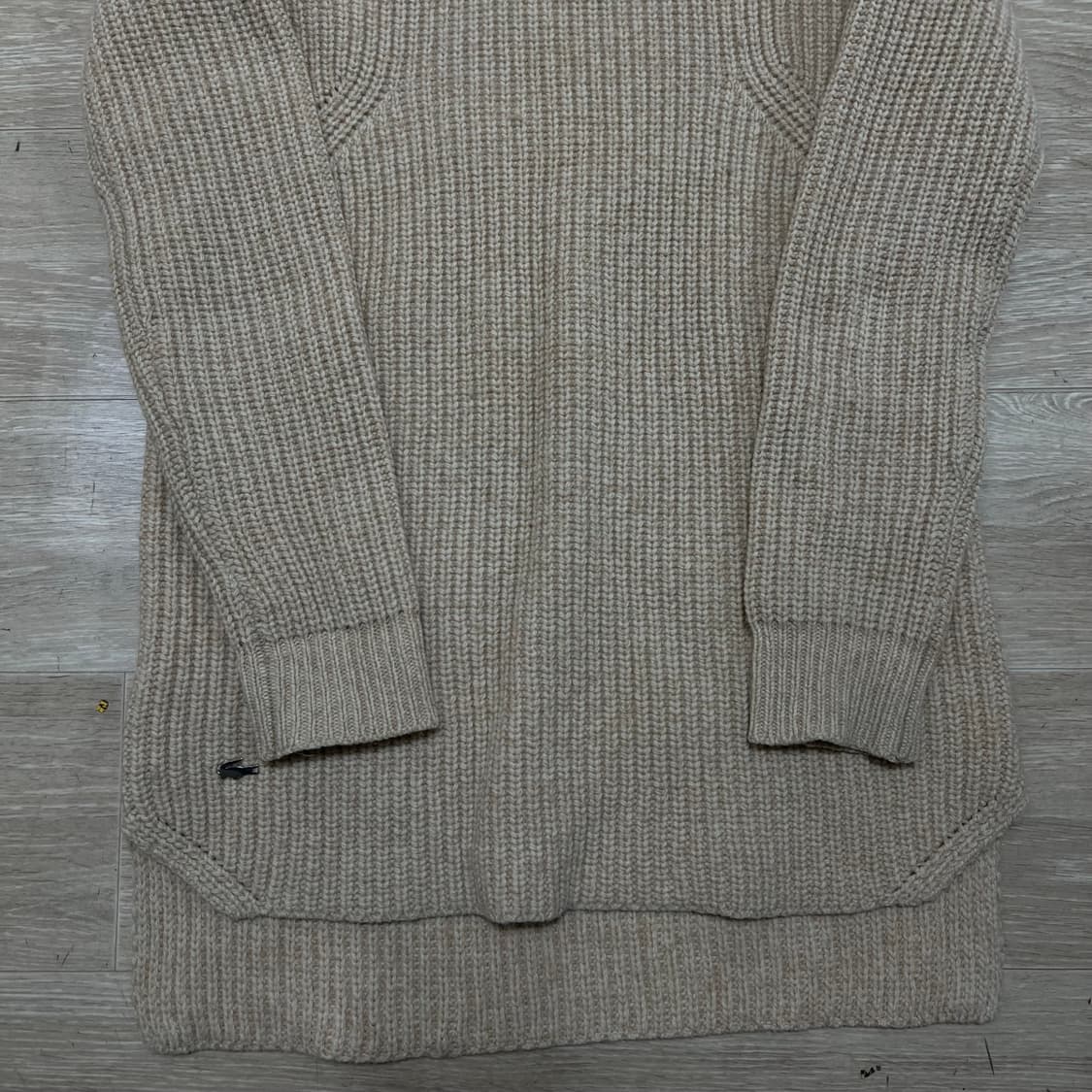 라코스테 여성 와펜 라운드넥 청키 니트 스웨터 [베이지] 34(S/90) 상품이미지3