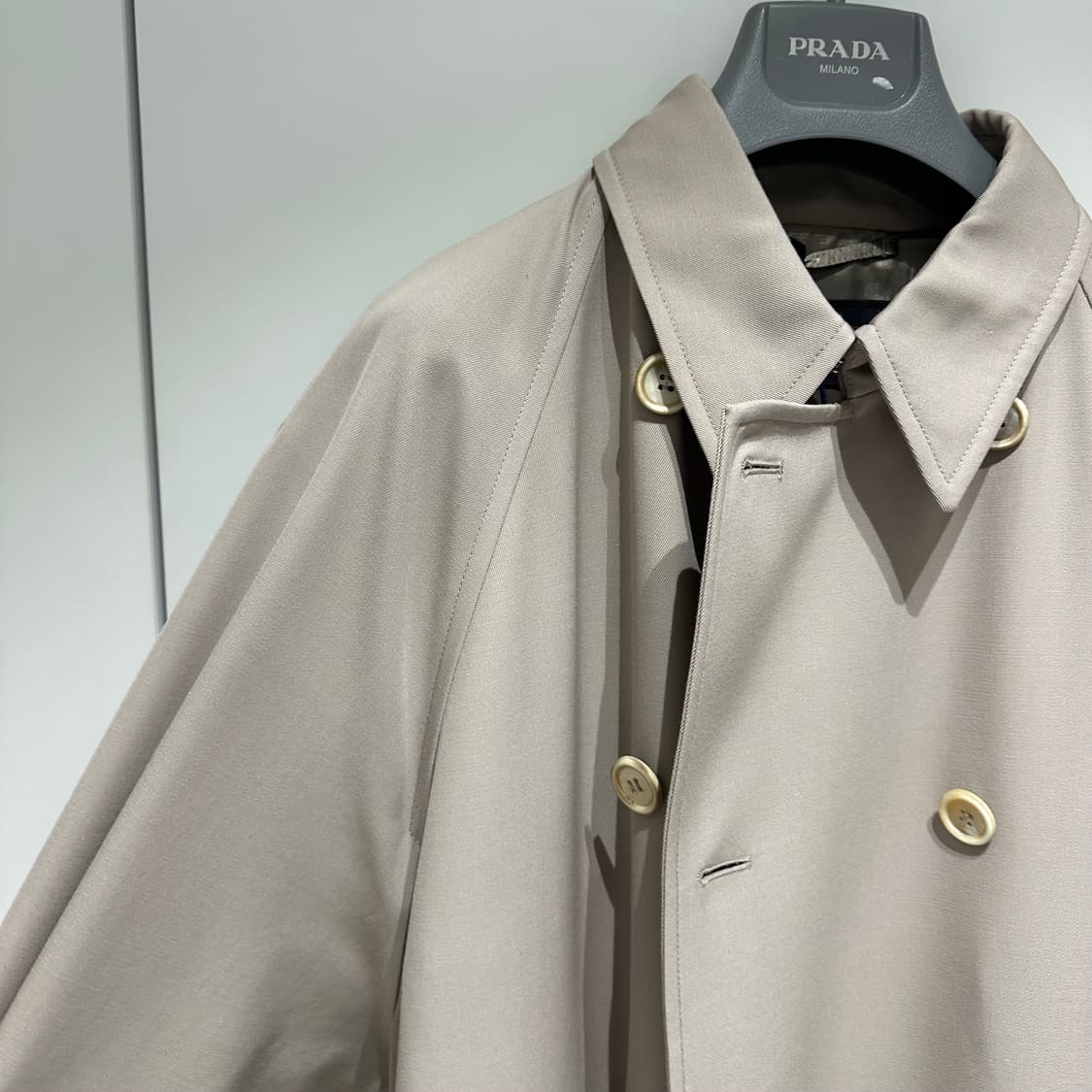프라다 라프시몬스 울 트렌치코트 상품이미지4