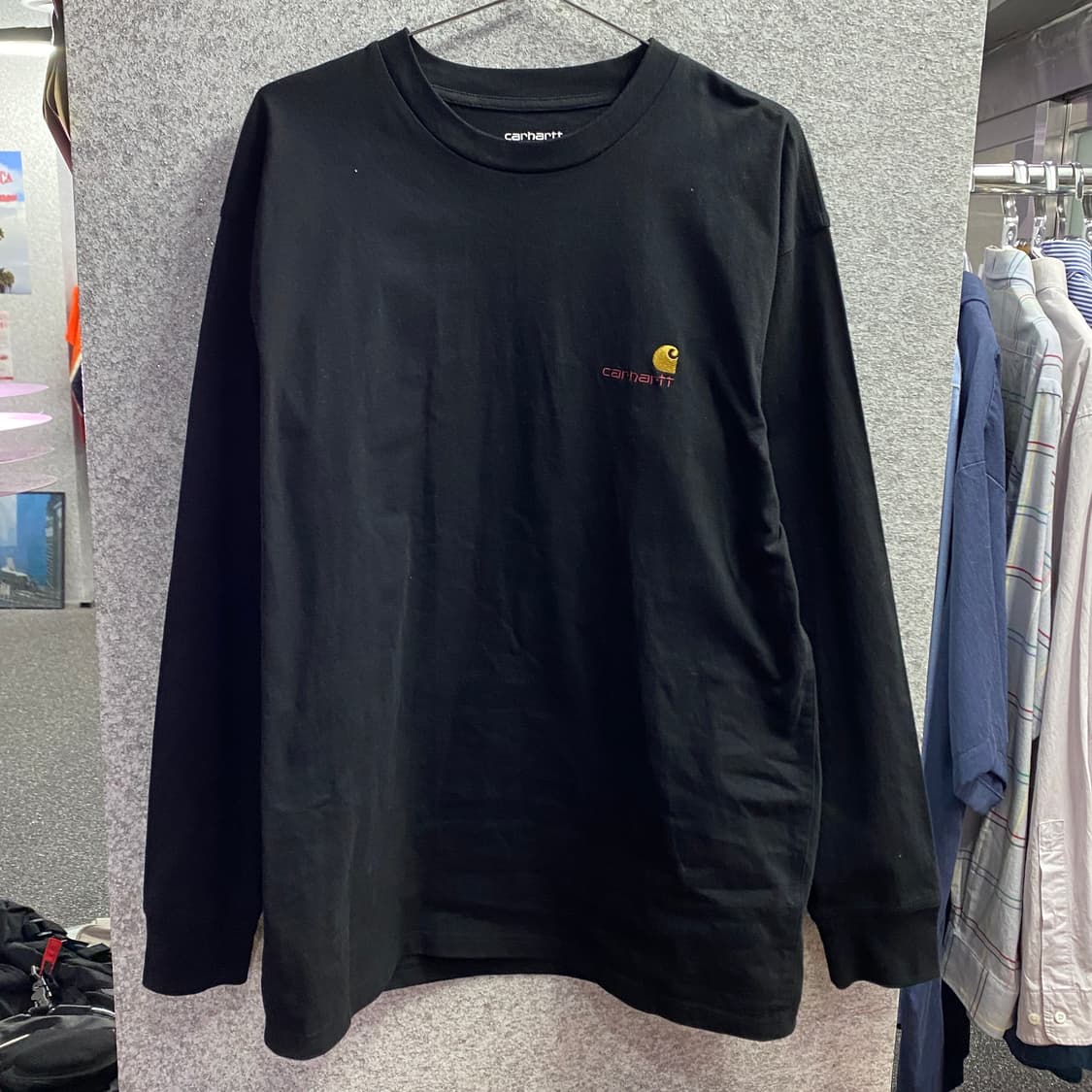 칼하트 스몰로고 블랙 롱슬리브 B4204 상품이미지2