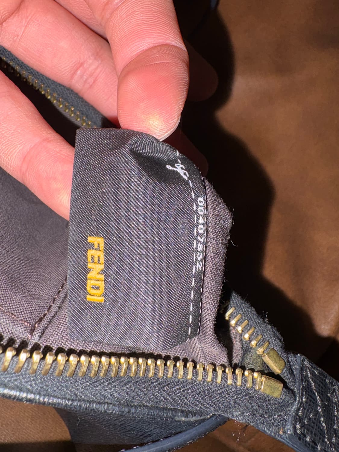 펜디 금장 레더 크로스백 상품이미지9