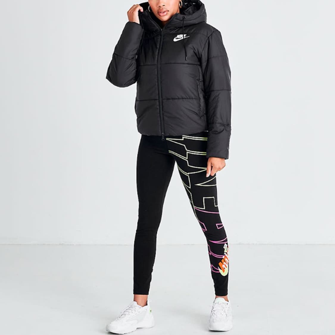 나이키 여성 신세틱 필 다운 후드 숏패딩 블랙 XS 상품이미지5