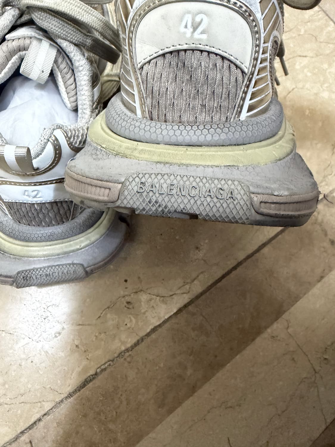 발렌시아가 3XL 에그쉘 42 사이즈 정품 상품이미지4