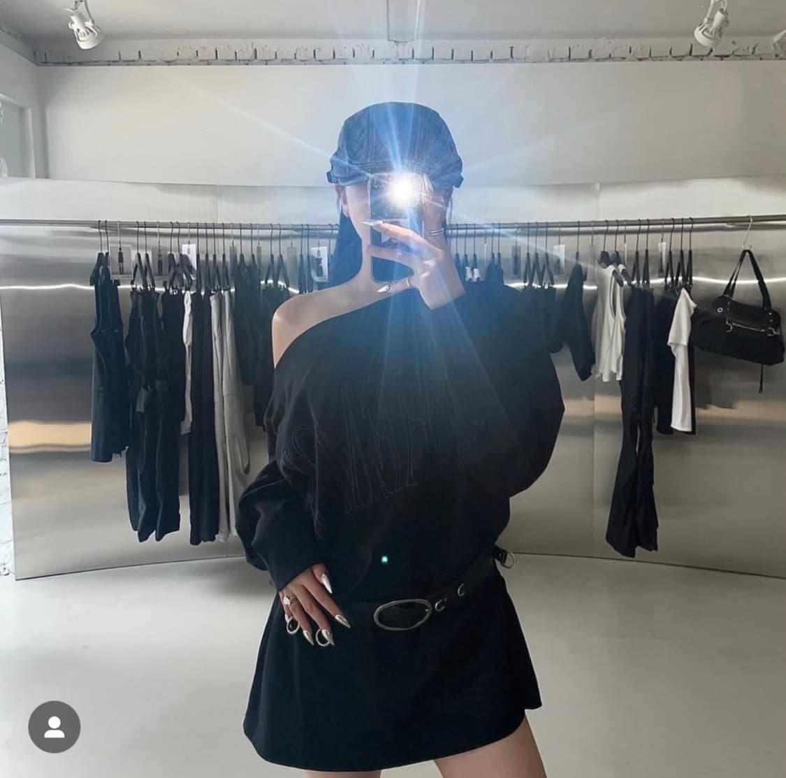 보헴서 보헤미안서울 UNBALANCED SHOULDER T 상품이미지1