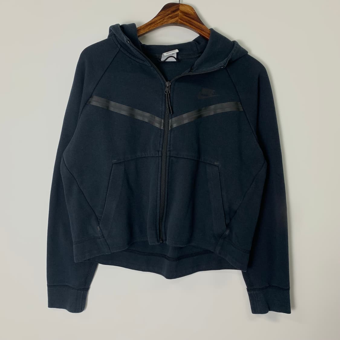 나이키 테크팩 블랙 크롭 후드집업 상품이미지2