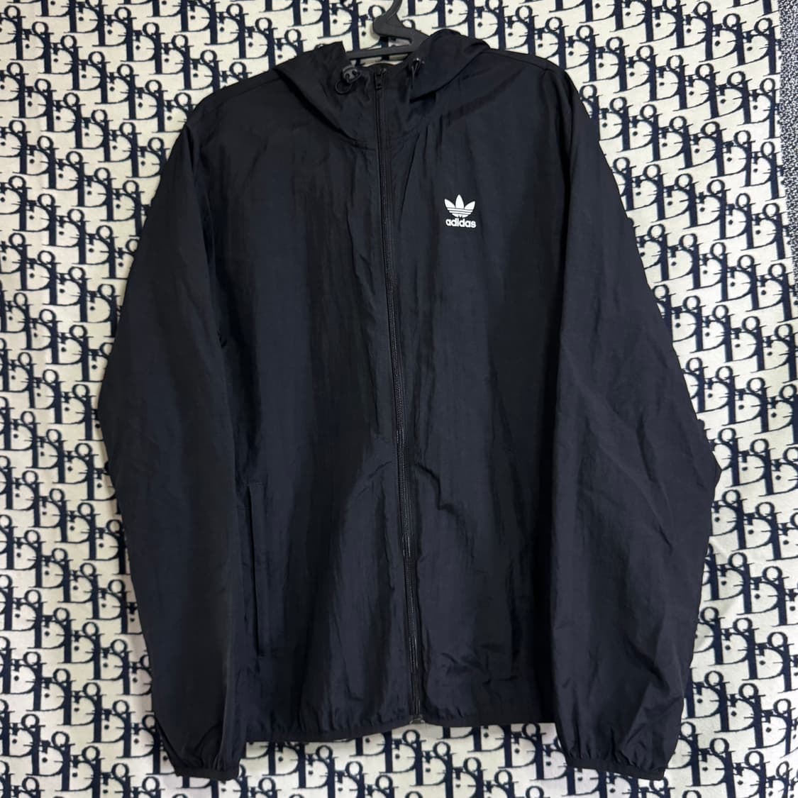 아디다스 에센셜 후드 바람막이 M 상품이미지1