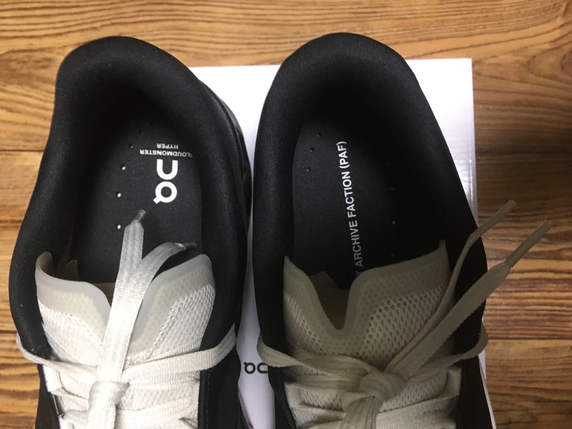 온러닝 파프 클라우드몬스터 하이퍼 블랙 판매합니다 상품이미지3