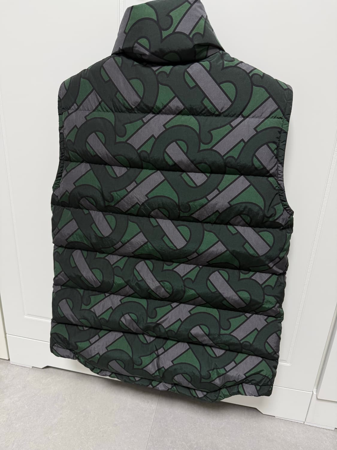 버버리 모노그램 패딩 조끼 상품이미지3