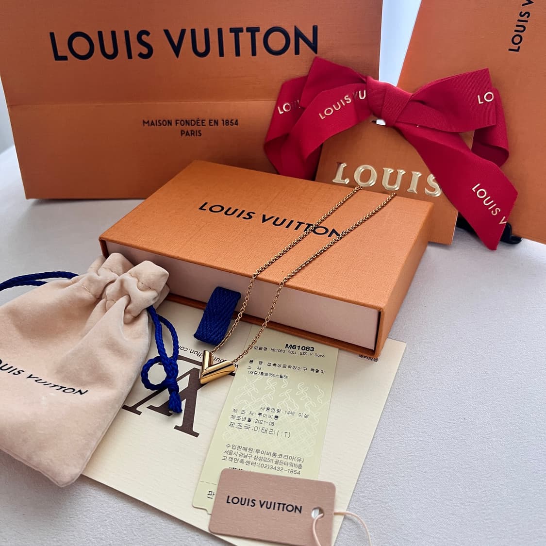 [S급/정품] 루이비통 에센셜 V 목걸이 골드 M61083 상품이미지2