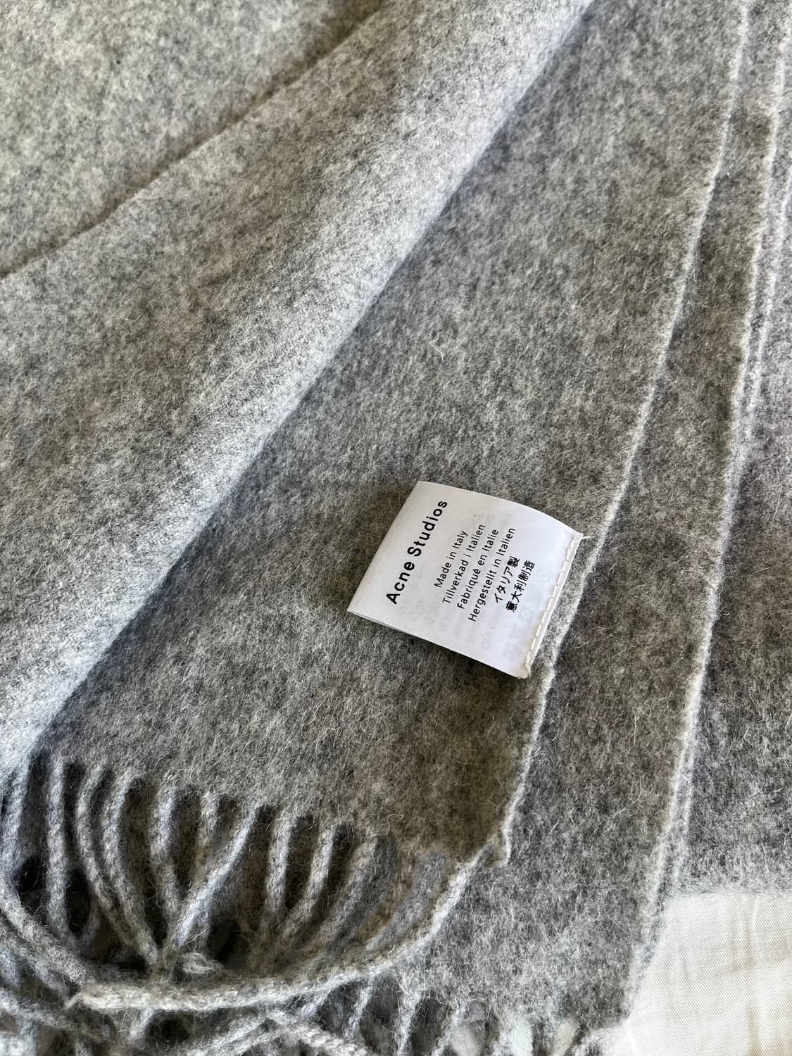 아크네 스튜디오 목도리 상품이미지3