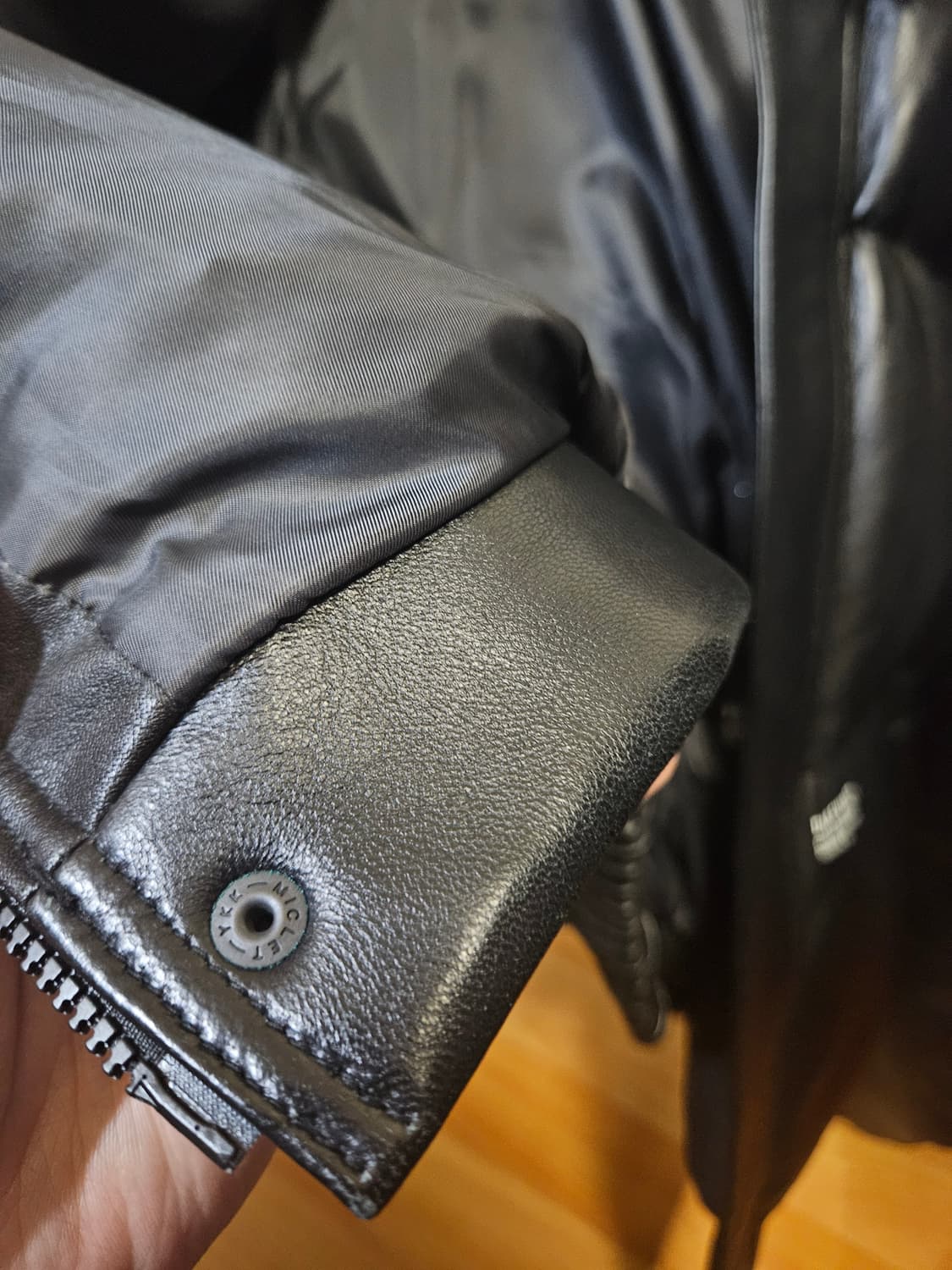 XL) 디아프바인 DV.LOT 696 램스킨 아머 덕다운 패딩 양가죽 상품이미지8