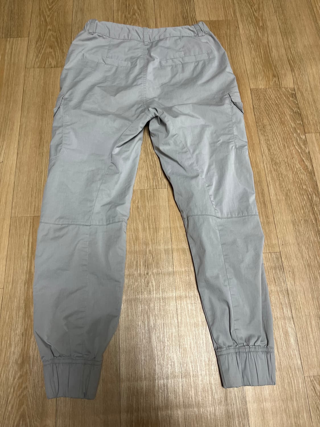 뉴발란스 카고 조거팬츠 회색 상품이미지4