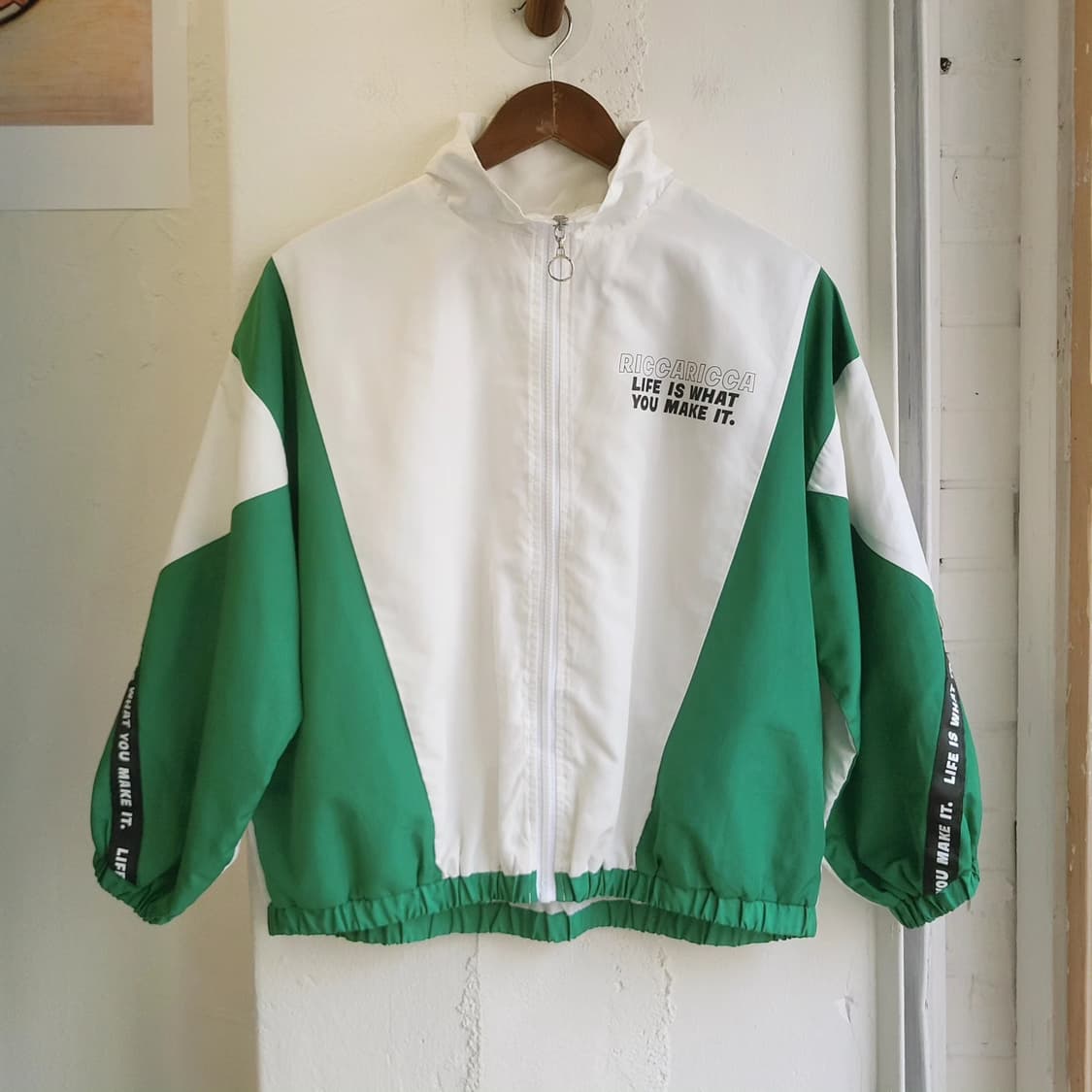 RiccaRicca 배색 숏 바람막이 상품이미지3