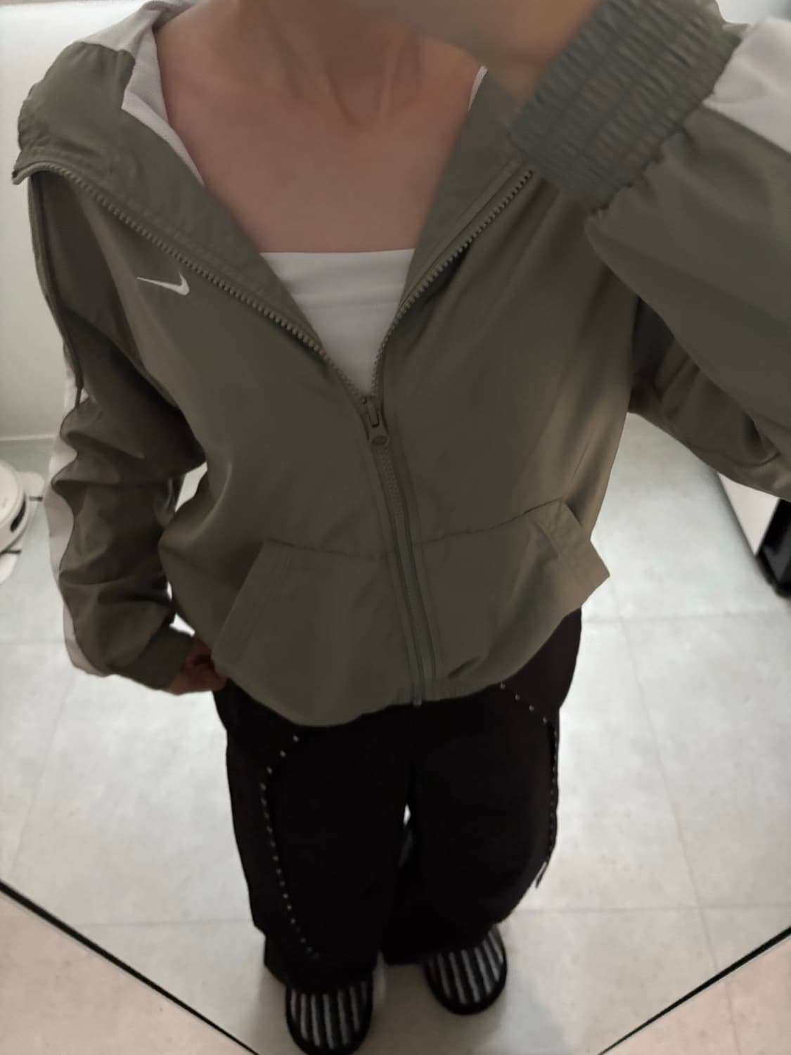 카키 나이키 바람막이 상품이미지2