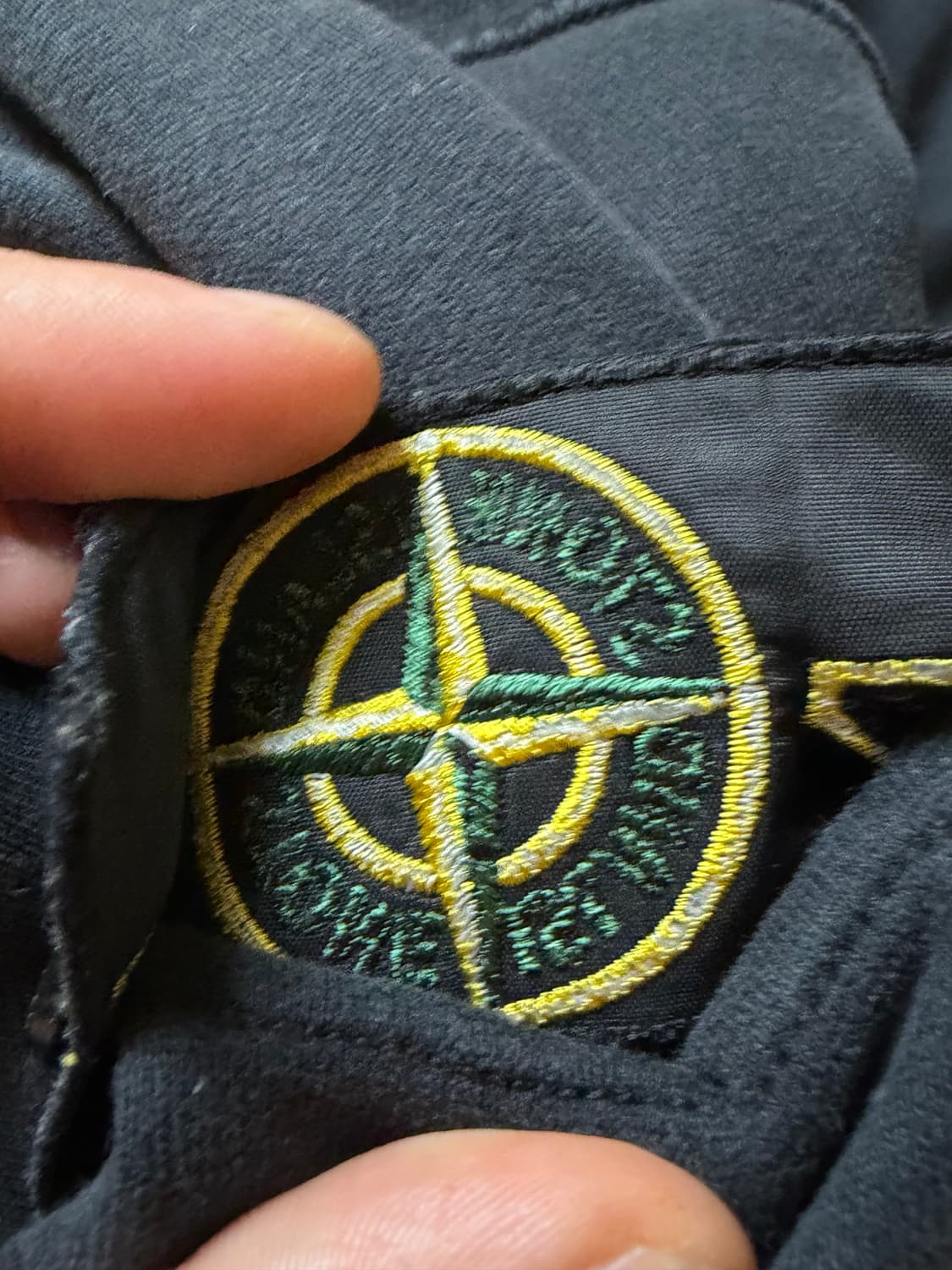 스톤아일랜드 22FW 맨투맨 블랙 M 상품이미지5