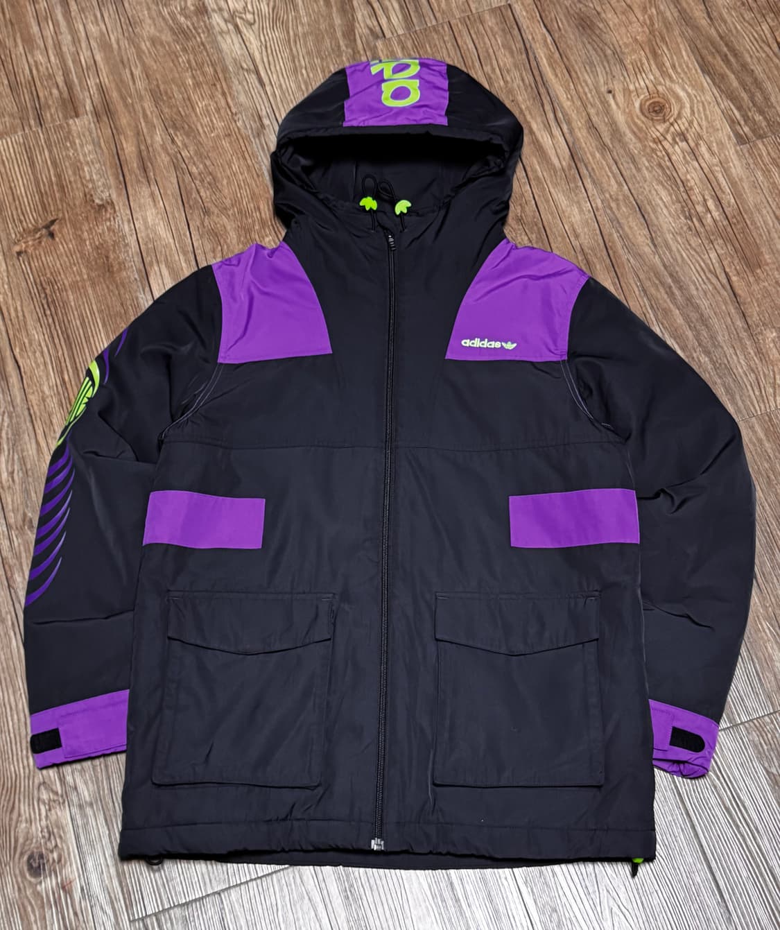아디다스 일본판 블랙 퍼플 그린 패딩 후드 자켓 상품이미지2