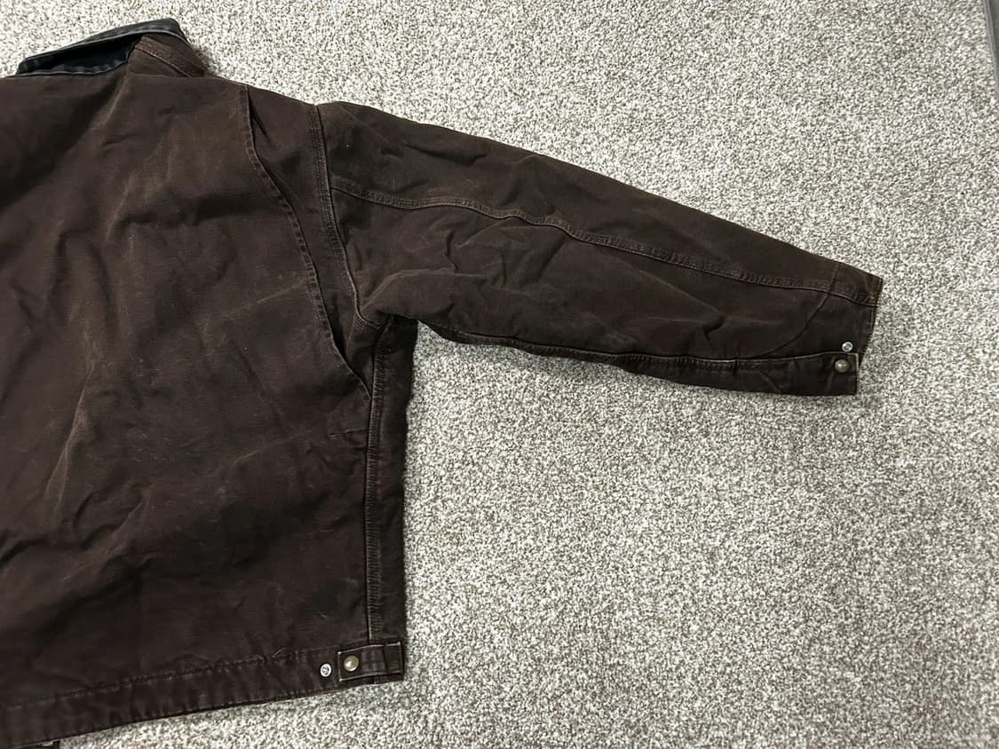 칼하트 J97 디트로이트 자켓 다크 브라운 3XL 상품이미지4