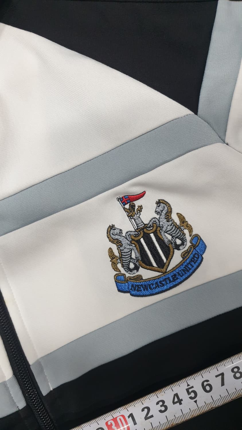 아디다스 뉴캐슬 트랙탑 105 상품이미지4