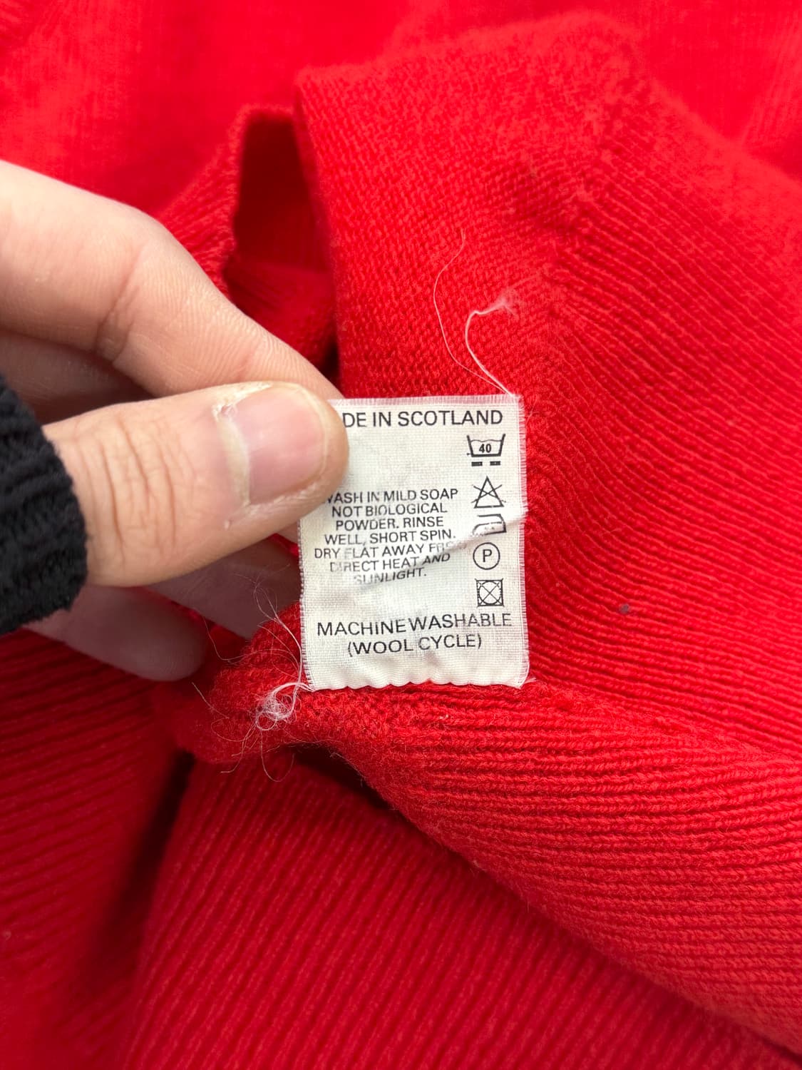 버버리 90s 레드 울 브이넥 니트 스웨터 상품이미지9
