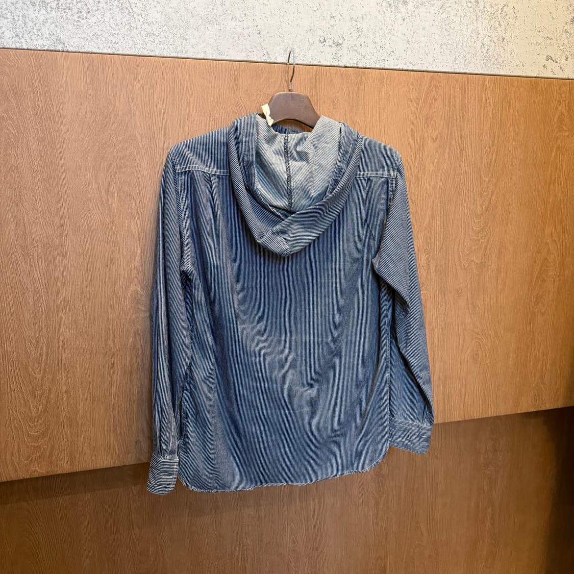 빈티지 후드 버튼업 셔츠 히코리 스트라이프 패턴 디테일 블루 상품이미지2