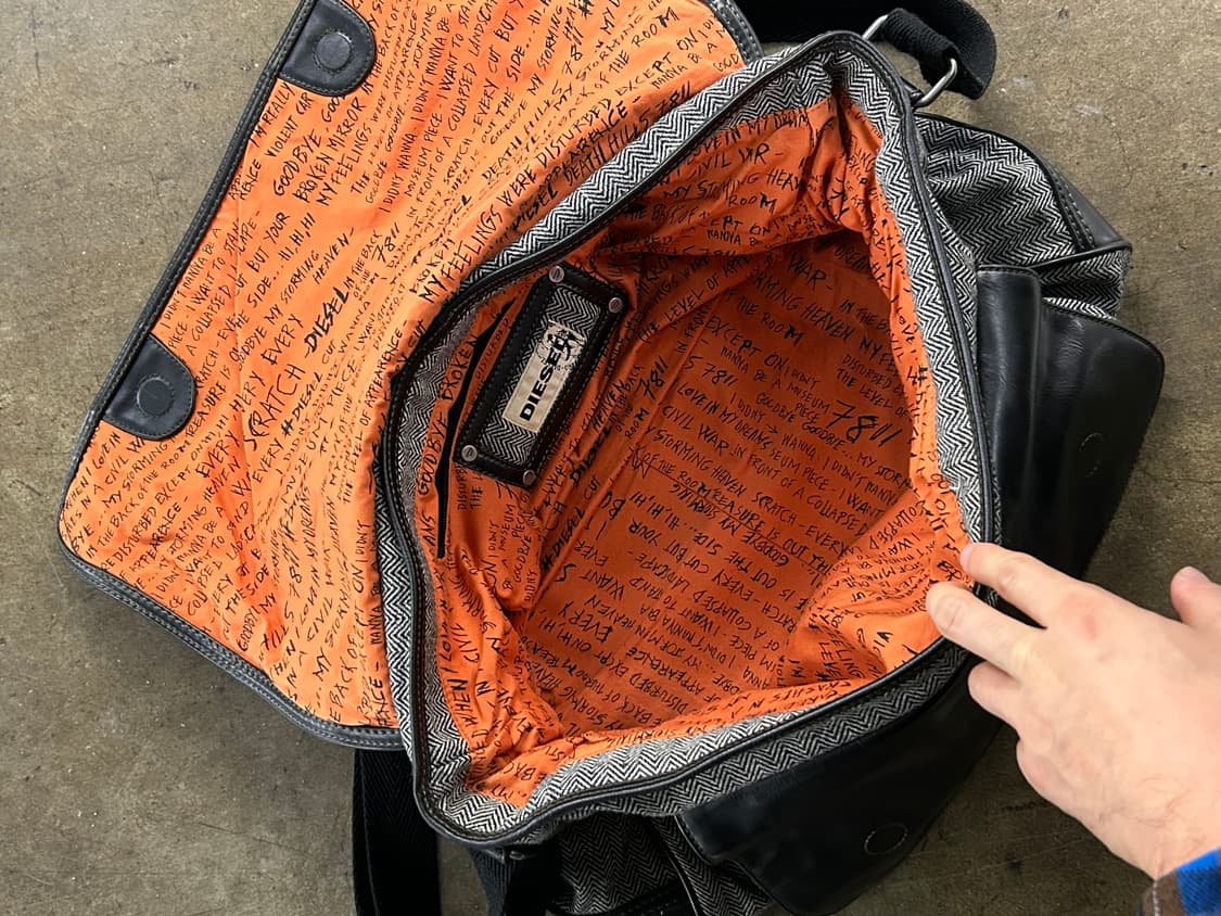 디젤 헤링본 메신저백 크로스백 상품이미지6