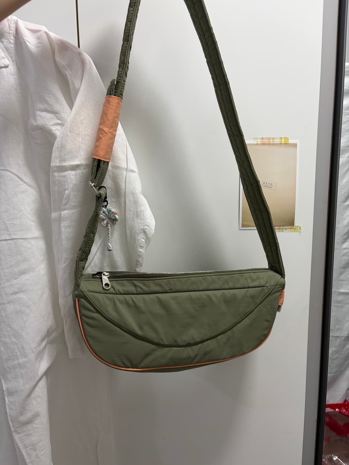 무음 MUWM 크로스백 Recycled_Walru Bag 그린/코랄 상품이미지2