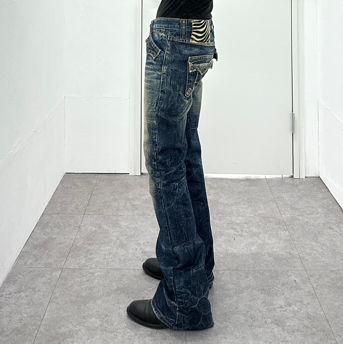 Studded Rivet Bootcut Denim Jeans 상품이미지2