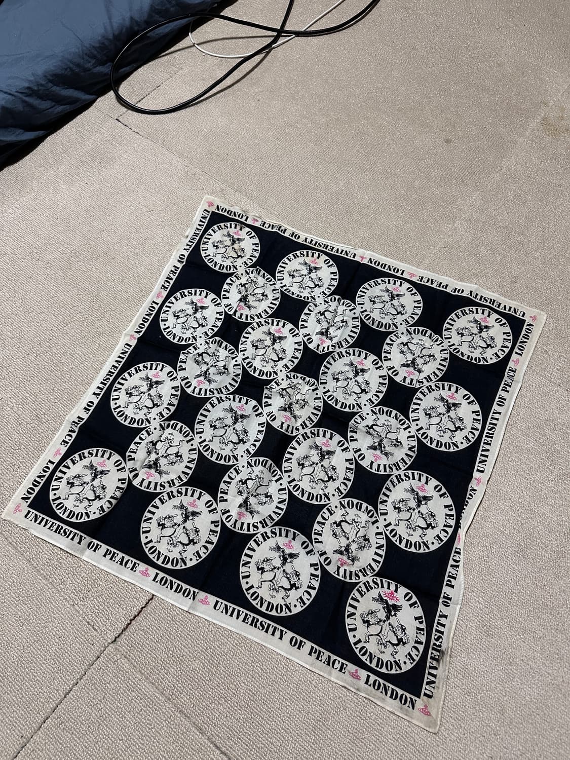 비비안 웨스트우드 반다나 상품이미지1