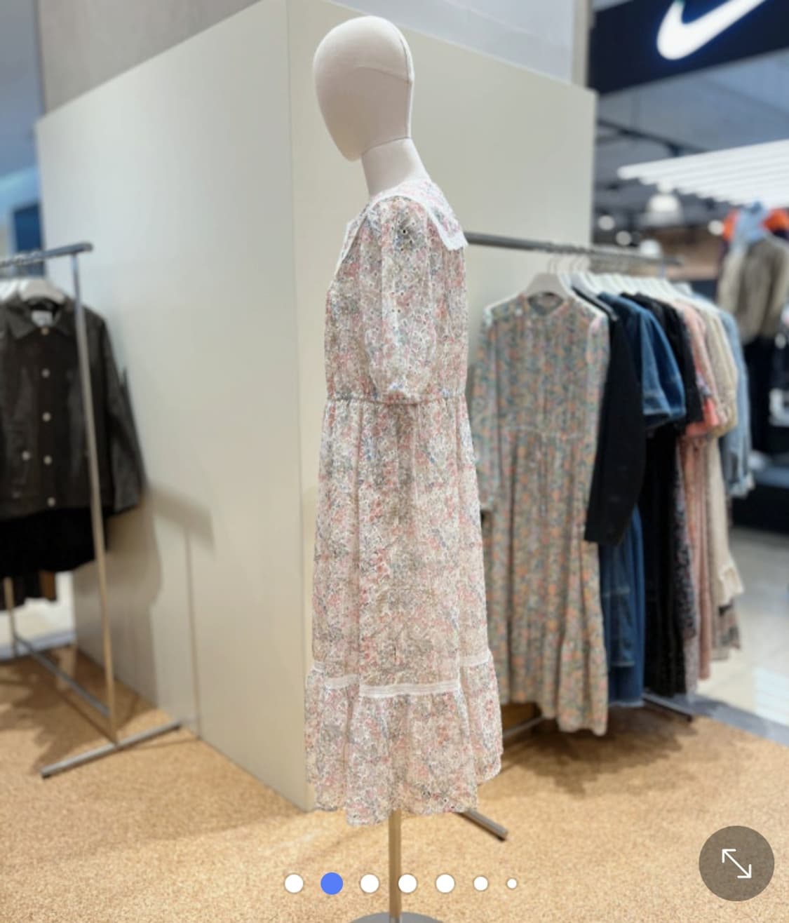 써스데이아일랜드 자수플라워 빅카라 원피스 M사이즈 상품이미지4