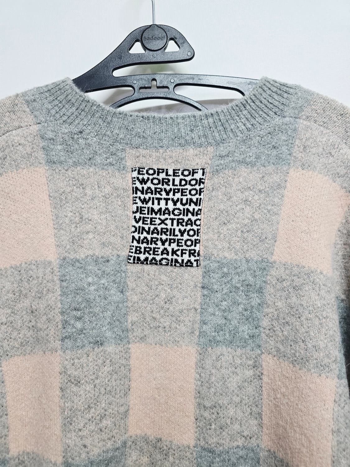 피플오브더월드 체크 패턴  양모혼방 풀오버니트 상품이미지5