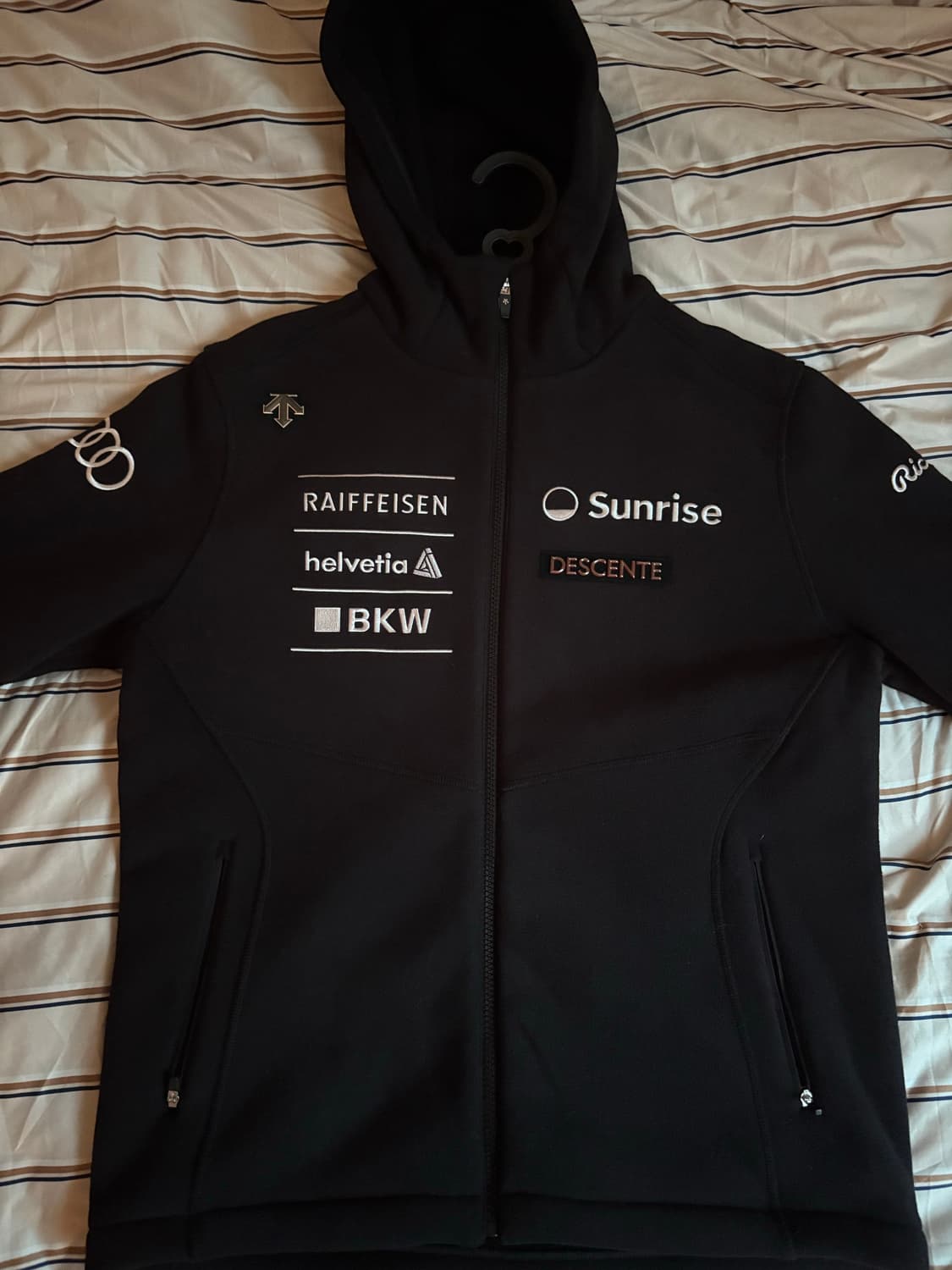 데상트 아우디 스위스 스키 본딩 플리스 자켓 블랙 95 상품이미지2