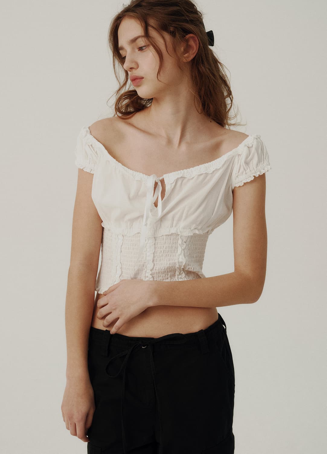 더바넷 Petunia Smocked Blouse_White 상품이미지1