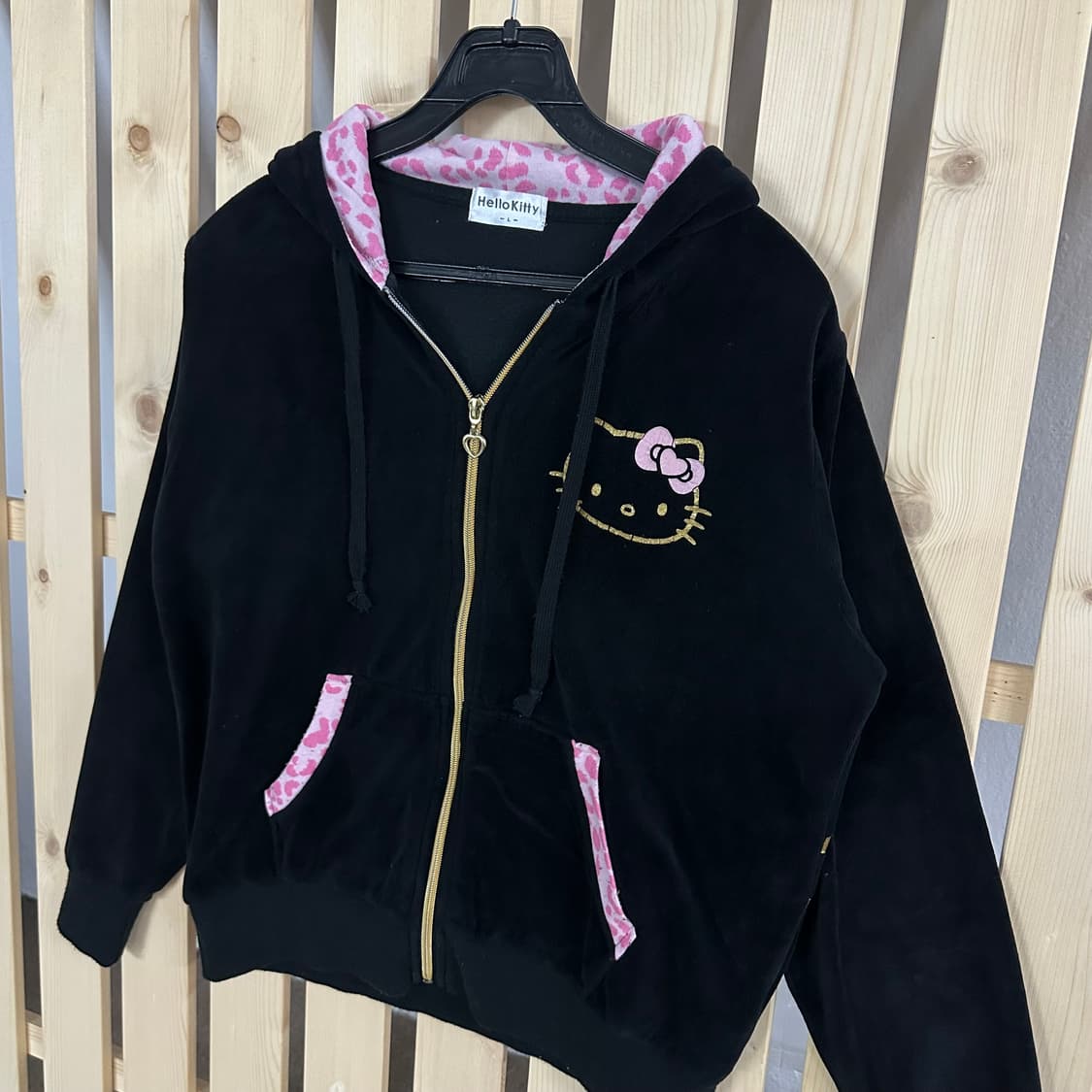 (L) 헬로키티 벨벳 호피 후드집업 상품이미지3