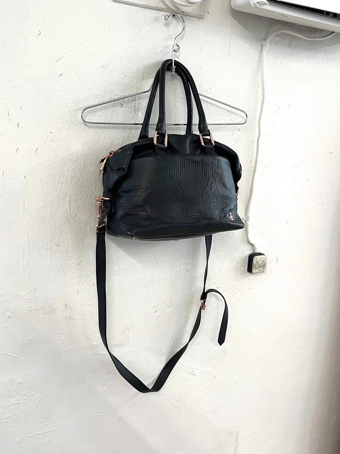 비비안웨스트우드 오알비 레더 크로스백 상품이미지2