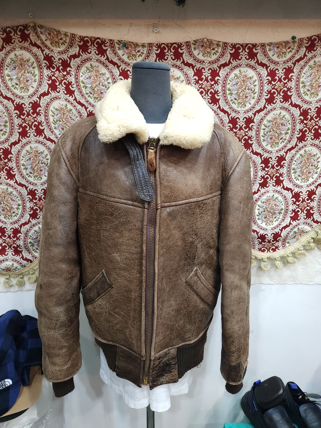 아비렉스 80s B6 양가죽 항공 무스탕 점퍼
​
 상품이미지1