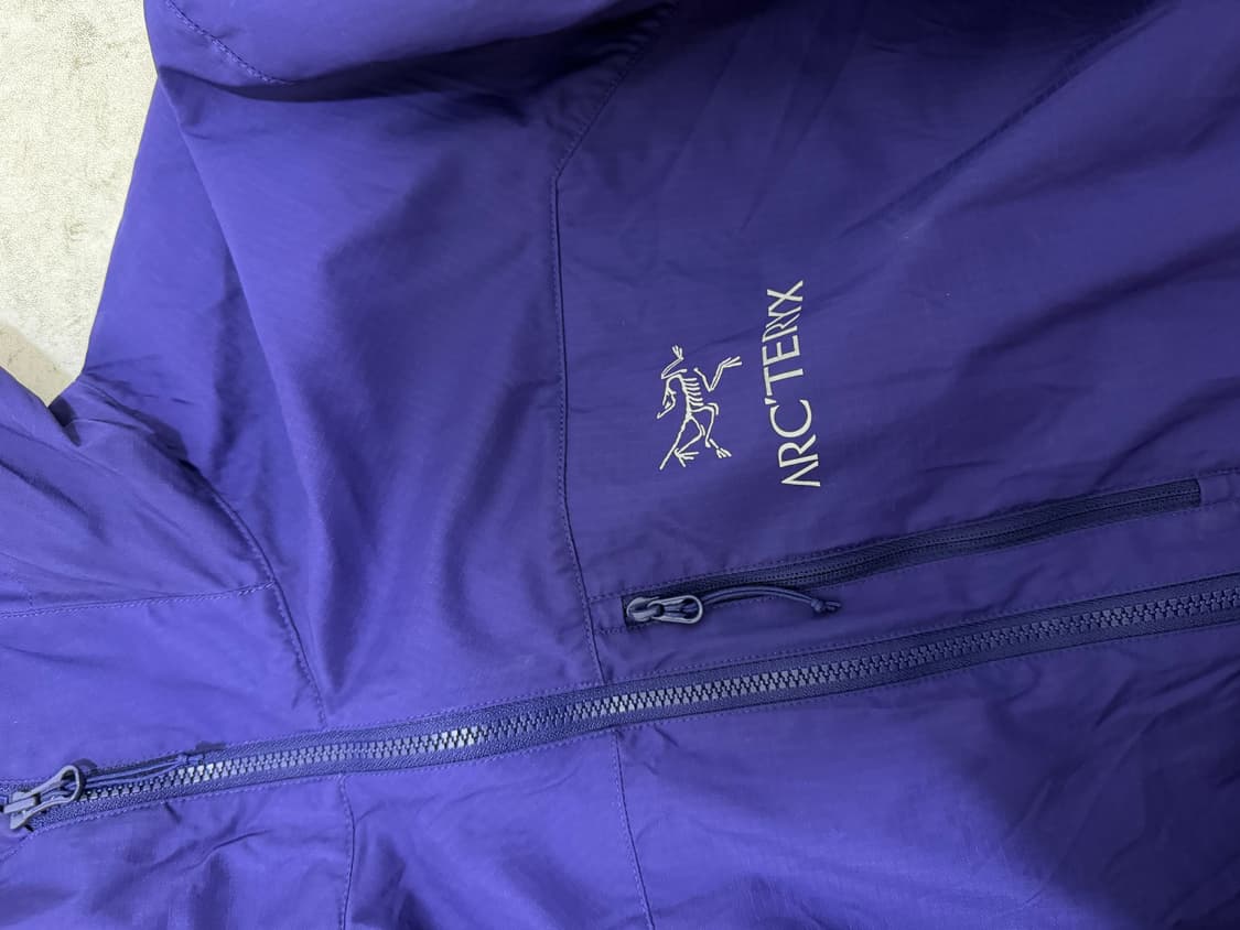 아크테릭스 스쿼미시 L 사이즈  상태 9.8/10  사진찍고 절대 안입습 상품이미지3