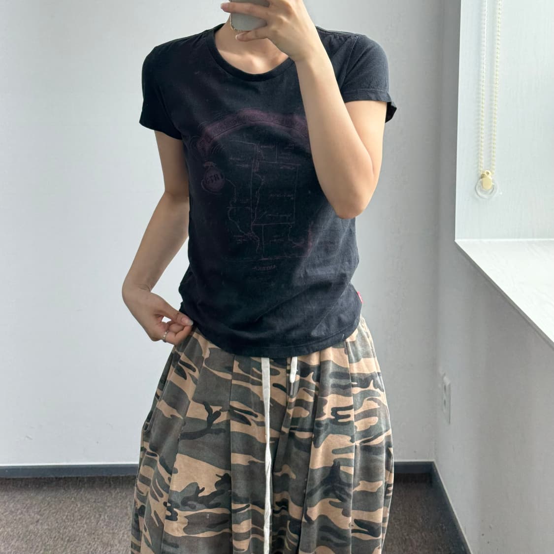 Levis 리바이스 그래픽 로고 빈티지 블랙 반팔 상품이미지2