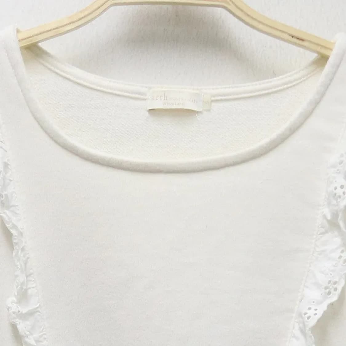 EARTH MUSIC 레이스 포인트 맨투맨 63491 상품이미지3