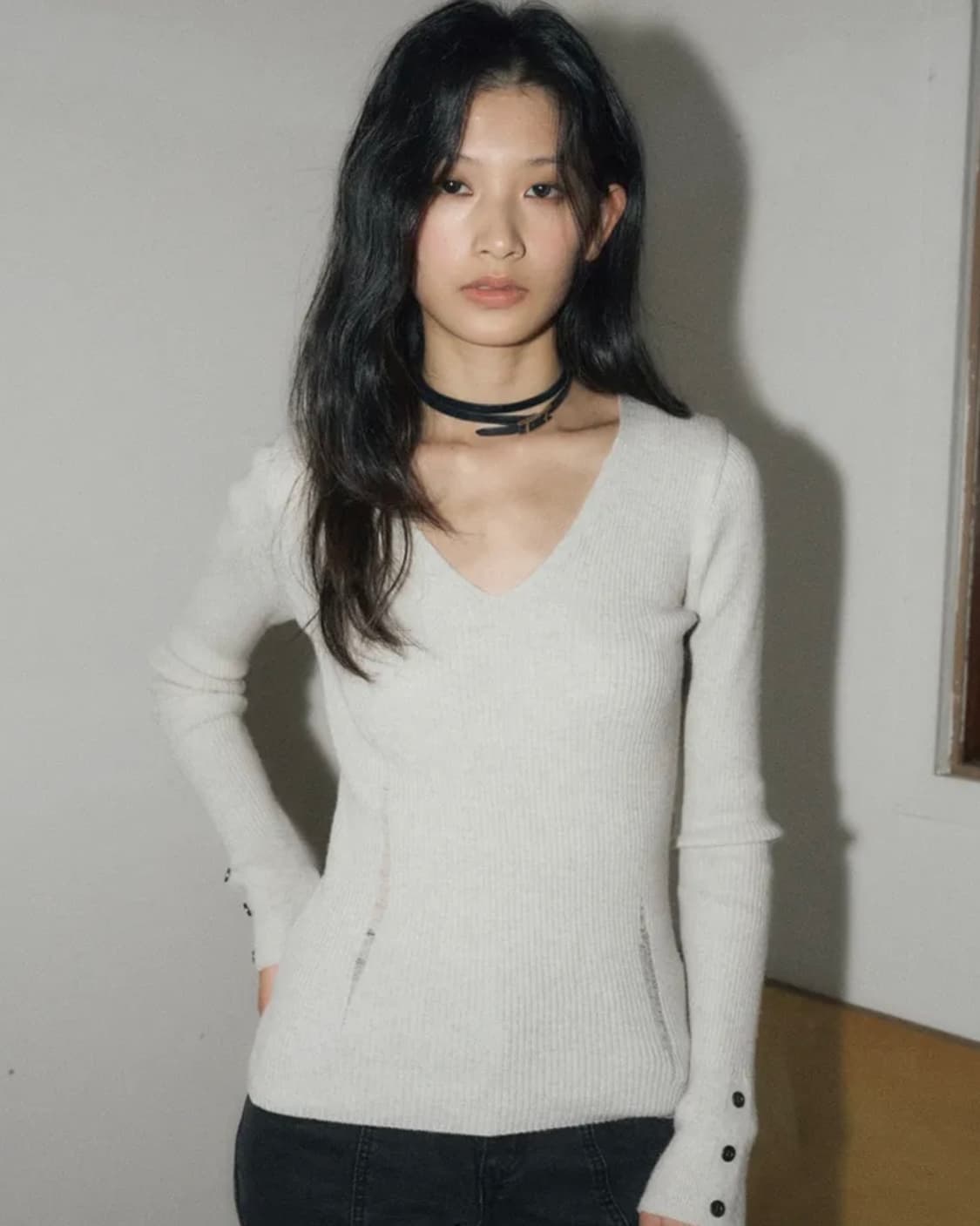 헬레네파리스 데미지드 브이넥 리브드 니트 [오트밀] 상품이미지3