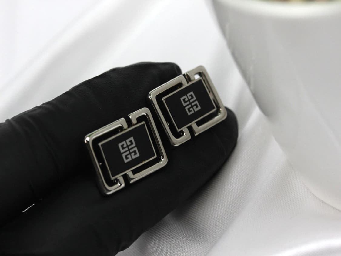 지방시 A-등급 남자 명품 커프스 상품이미지5
